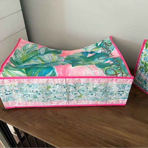 Lilly Pulitzer Re-Usable Tote Bag Set(5) - Picture 13 of 13
